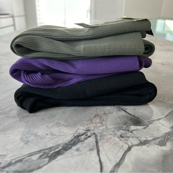 3 Set Ribbed Leggings 🖤💜💚 - Picture 6 of 6
